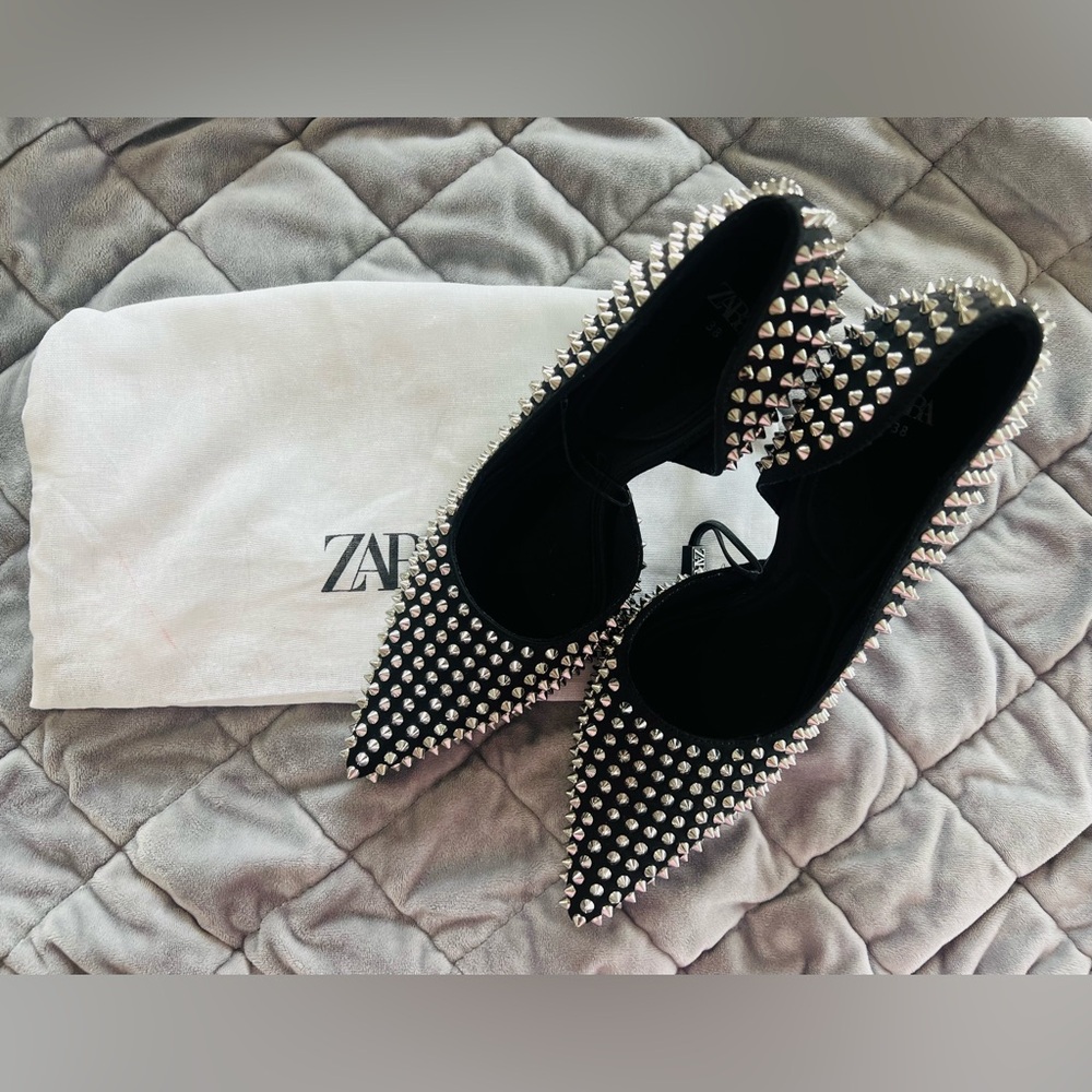 NWT ZARA studded spiked heel pumps